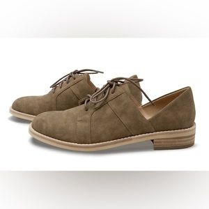 Mercy Made Vegan Sage Taupe Oxford